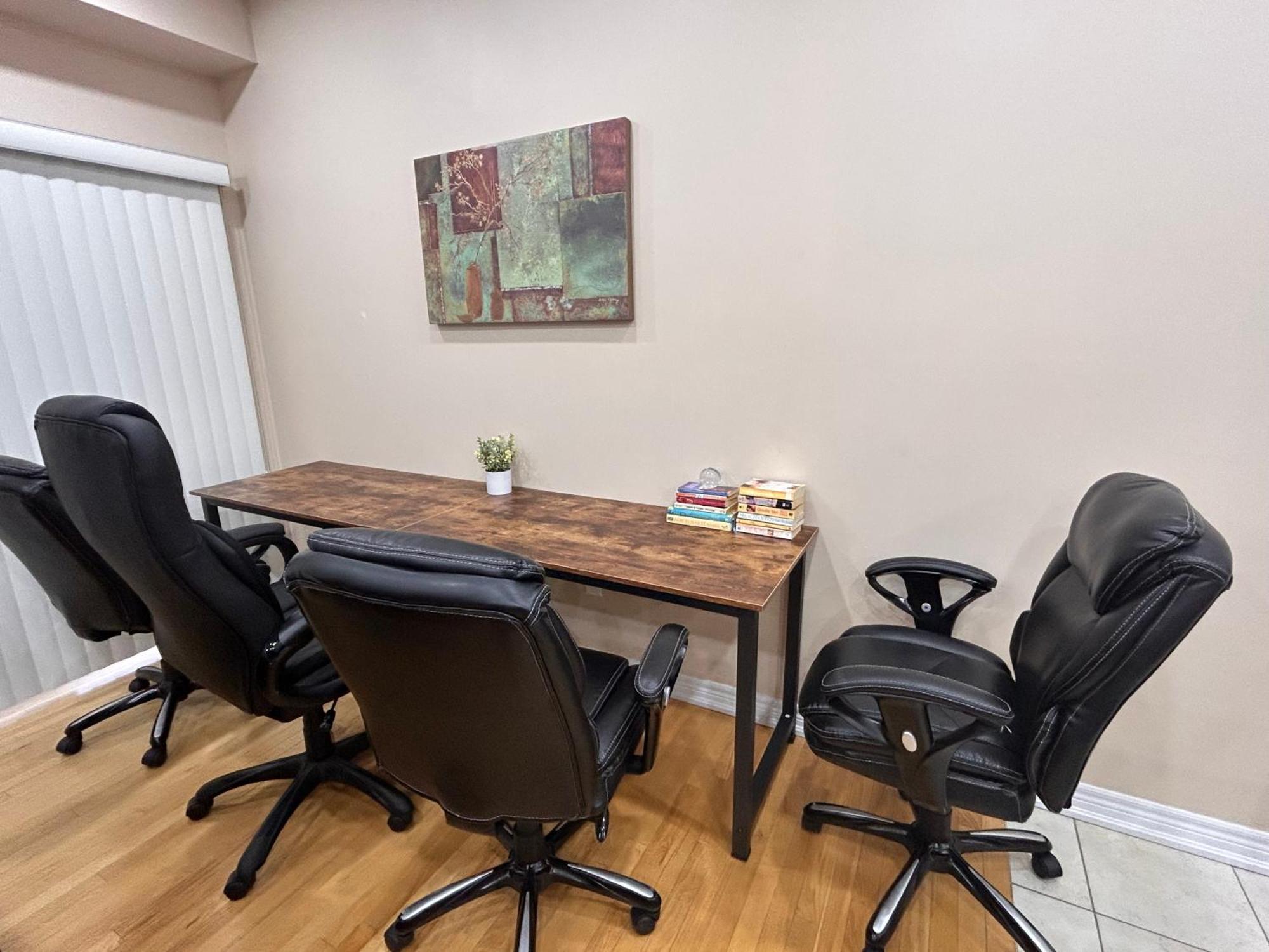 Avid Vacation Palace In Castlemore , Brampton Ngoại thất bức ảnh