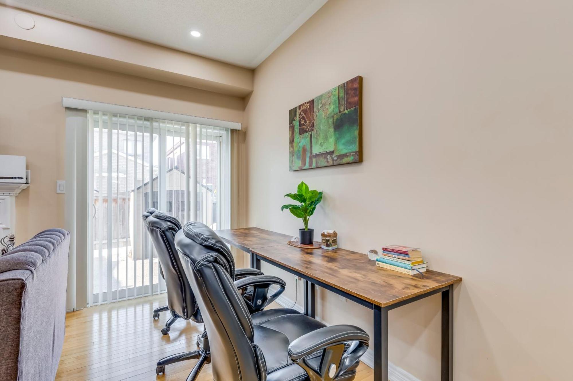 Avid Vacation Palace In Castlemore , Brampton Ngoại thất bức ảnh