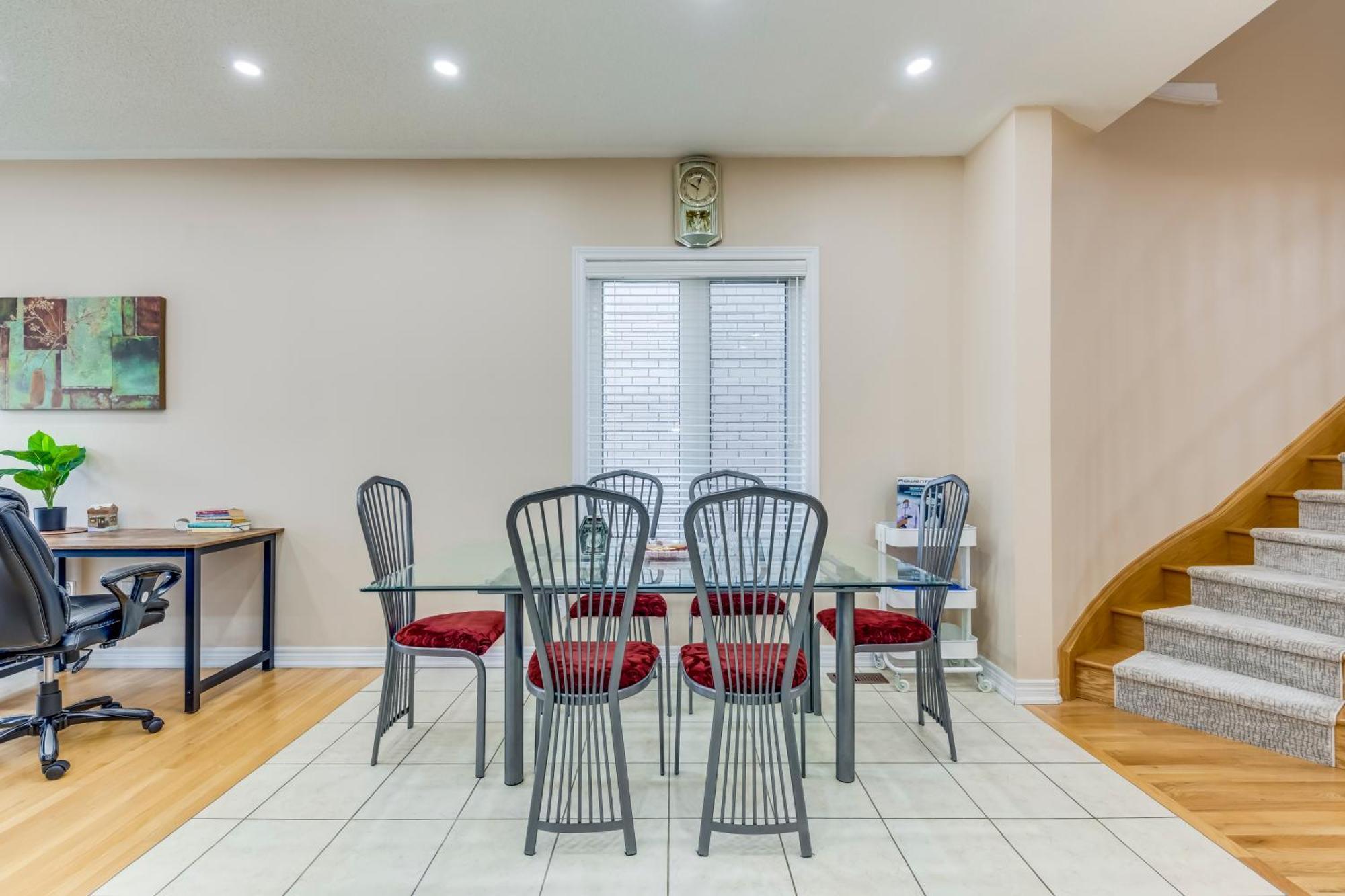 Avid Vacation Palace In Castlemore , Brampton Ngoại thất bức ảnh