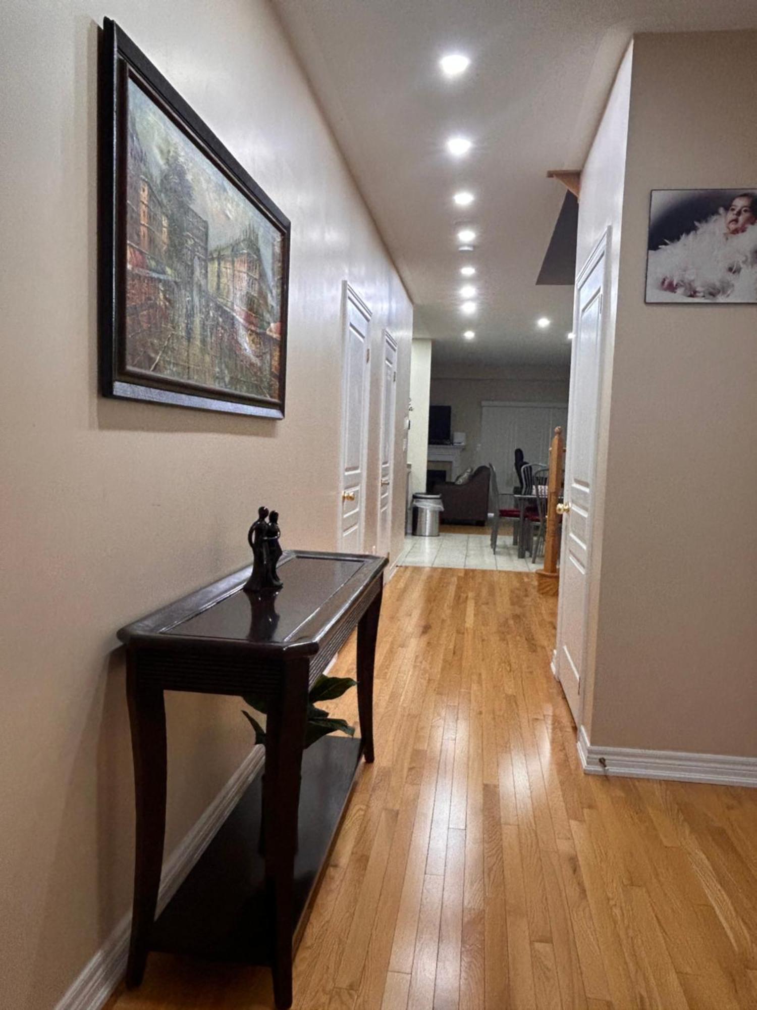 Avid Vacation Palace In Castlemore , Brampton Ngoại thất bức ảnh
